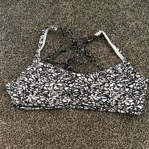 Lululemon Free to be Zen Bra